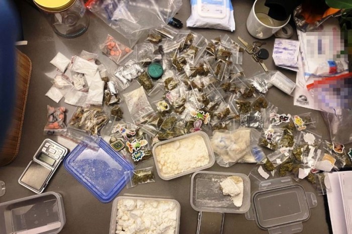 В Варшаве задержали белорусов в квартире, полной наркотиков В Варшаве задержали белорусов в квартире, полной наркотиков