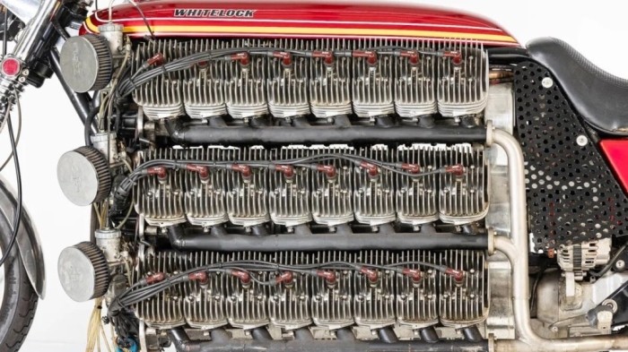 Мотоцикл-рекордсмен с 48-цилиндровым мотором выставили на аукцион Мотоцикл-рекордсмен с 48-цилиндровым мотором выставили на аукцион