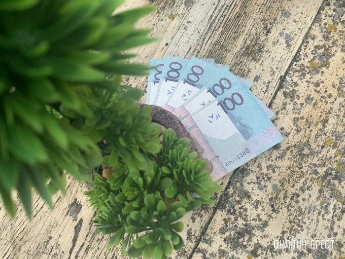 Кто в Беларуси зарабатывает больше и меньше всех