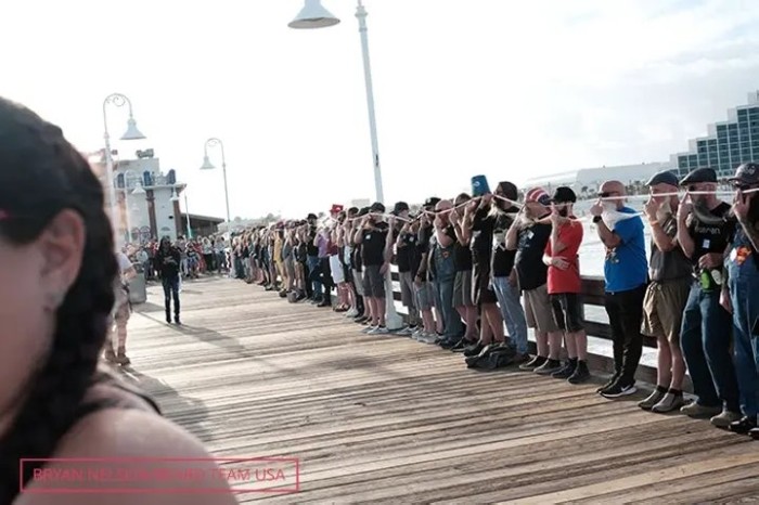 Мужчины с длинными усами и бородой установили новый мировой рекорд