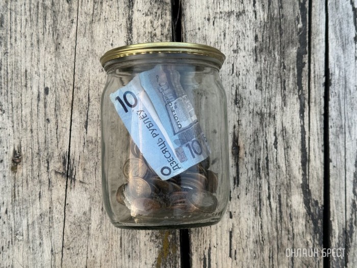 Ожидать ли повышения зарплат и пенсий в ближайшее время, пояснило Минтруда