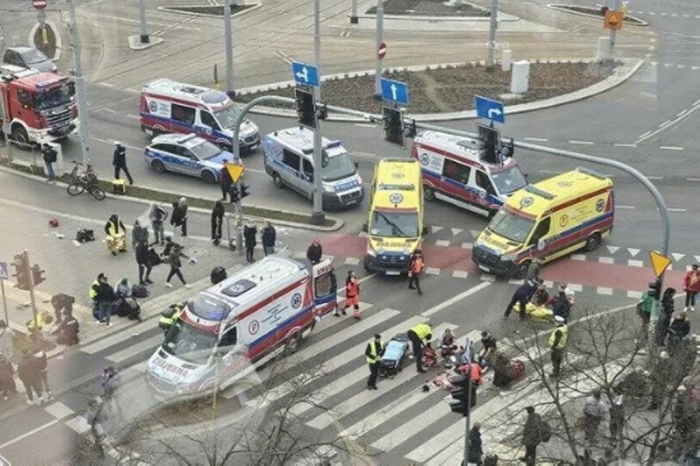 В Польше автомобиль въехал в толпу, пострадали 19 человек